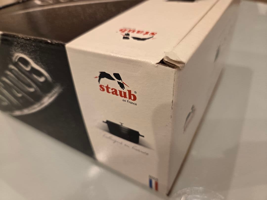 新品/未使用品 STAUB ココット ラウンド ブラック 16cm