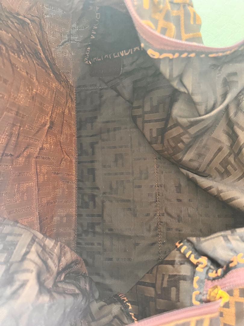 美品　FENDI ボストンバッグ　折り畳み可　大容量　ズッカ　キャンバス　レザー