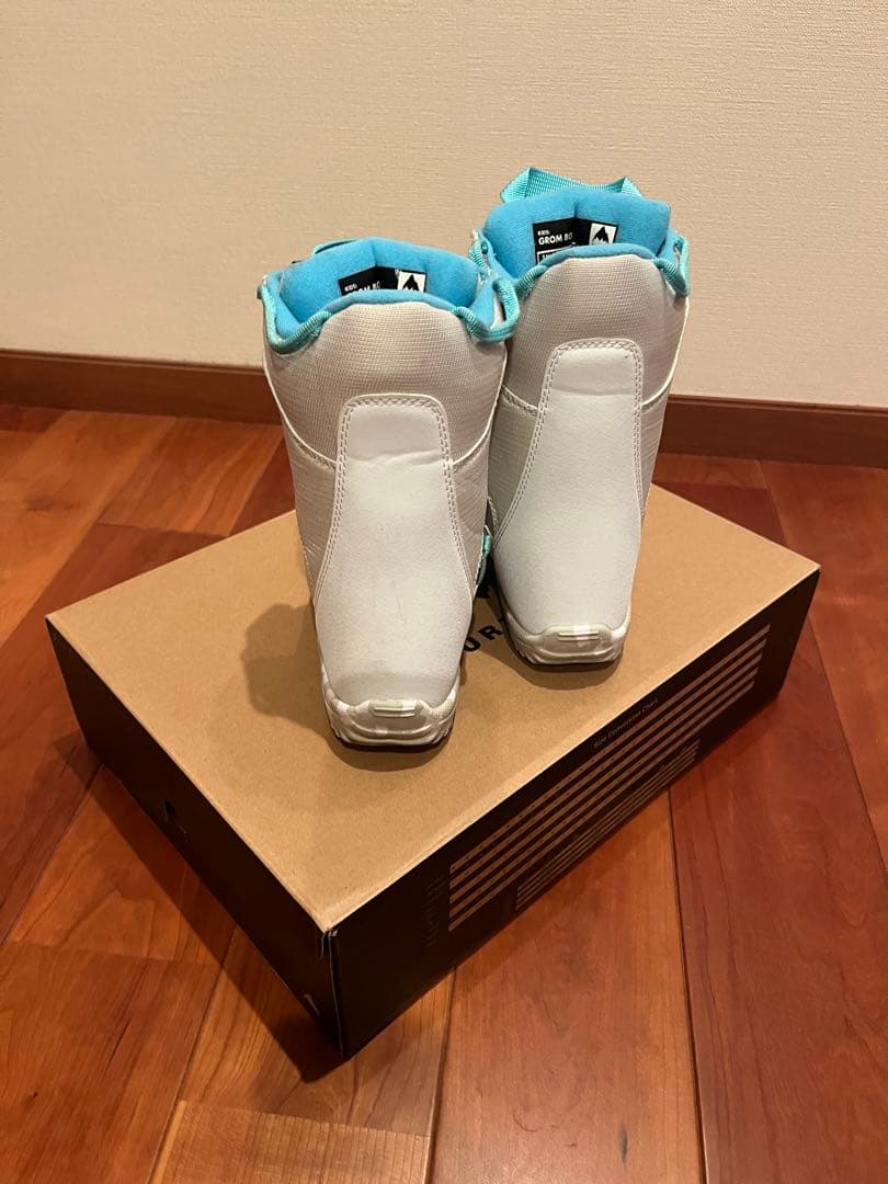 美品★バートングロムボア キッズ 20-21cm 箱付き　インソール切ってません