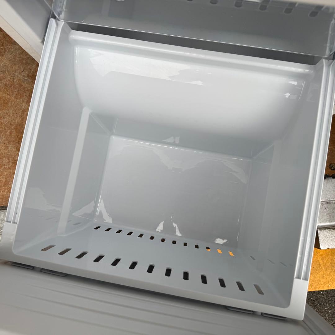 C7427★2024年製★ほぼ新品★パナソニッ冷蔵庫マットホワイト　インバーター