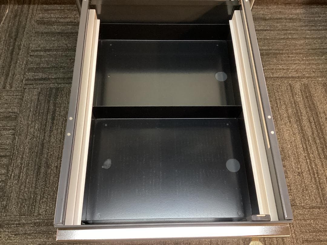 鍵付き　USMハラー　ロールボーイ　２段　デスクワゴン　アントラサイト　B