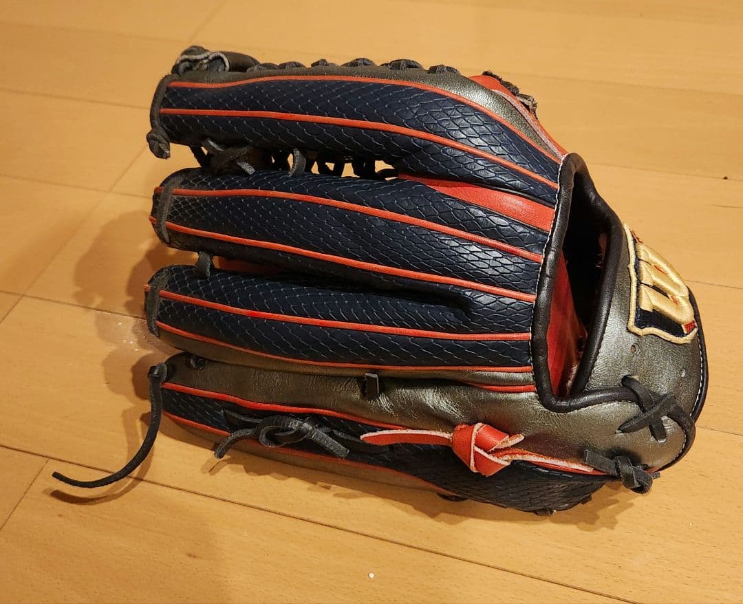 【Wilson】軟式グローブ 外野手用 赤黒