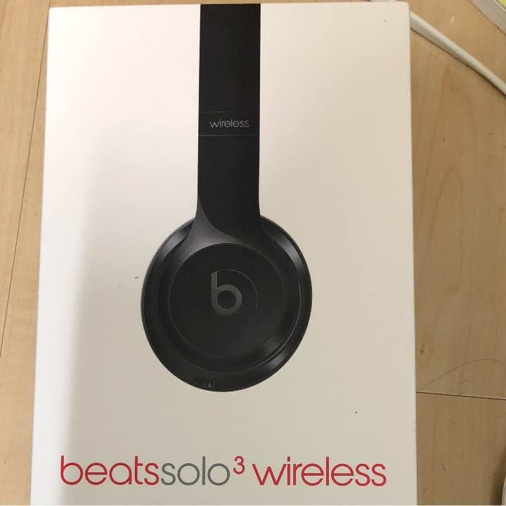 ヘッドホン beats solo3 wireless