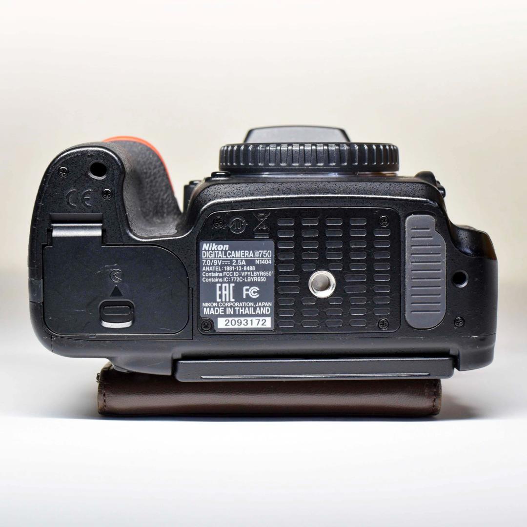 ニコン NIKON D750 シャッターカウント 13251ショット