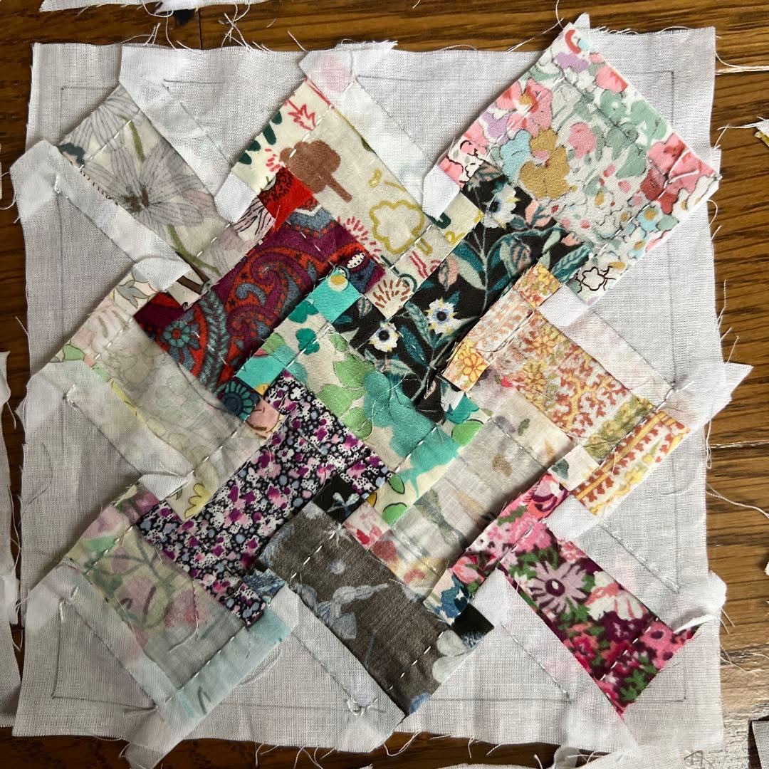 ハンドメイド　リバティー　キルトトップ　四角つなぎ　九枚セット×4　未完成