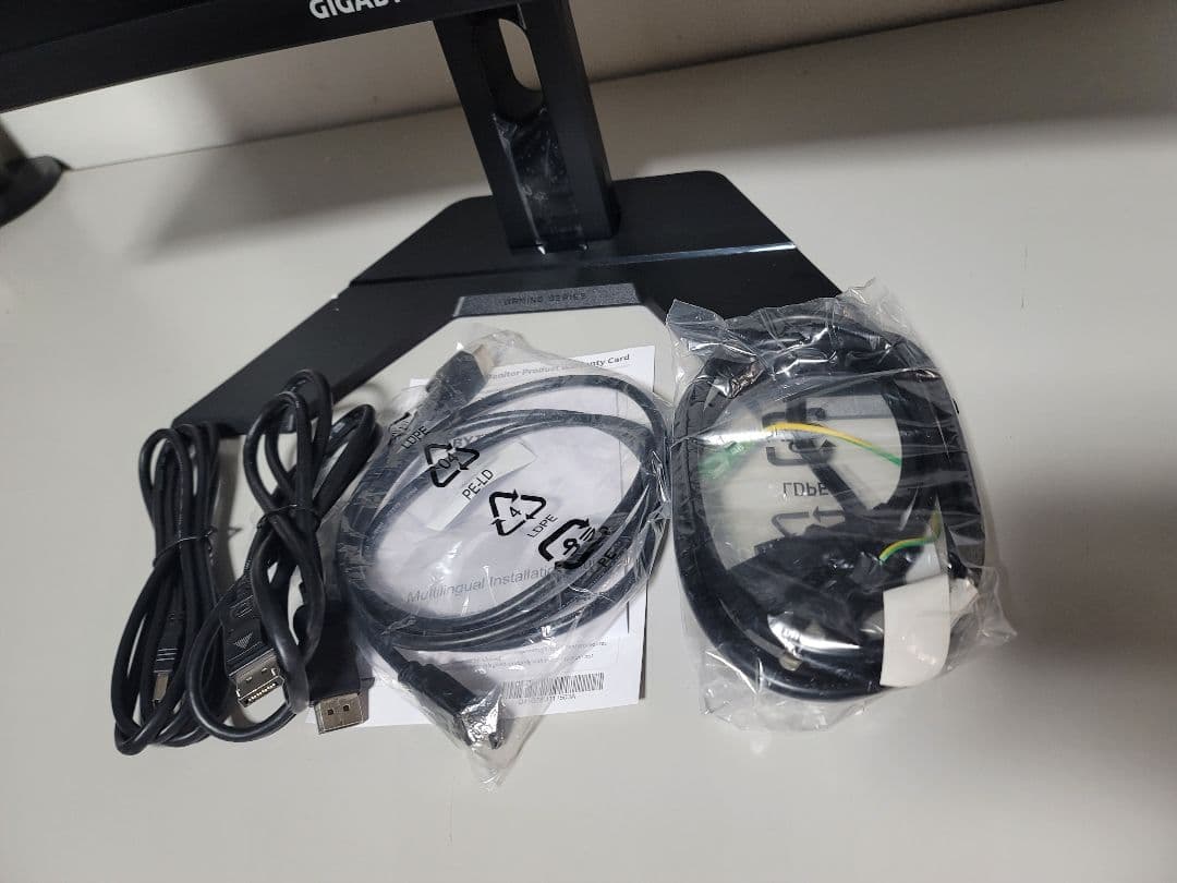 美品　GIGABYTE G27FC 27インチ曲面ゲーミングモニター　165Hz