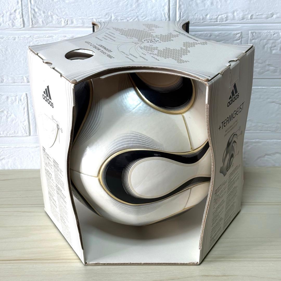 adidas TEAMGEIST 2006年 ドイツワールドカップ公式球