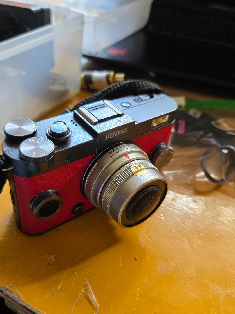 デジタルカメラ PENTAX Q-S1