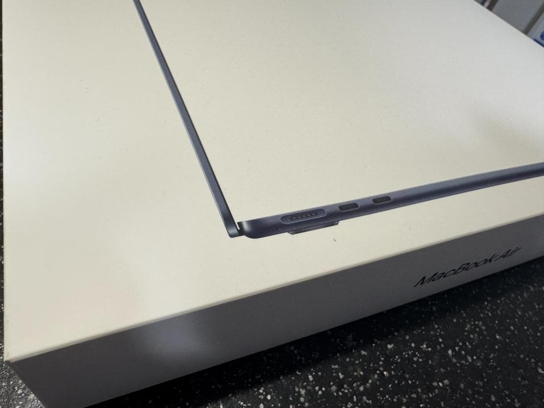 M3 MacBook Air 13インチ ミッドナイト