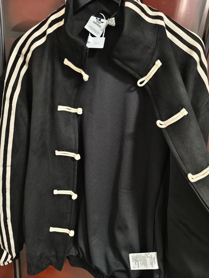 新品 アディダス 中国限定 蛇年トラックジャケット ブラック L