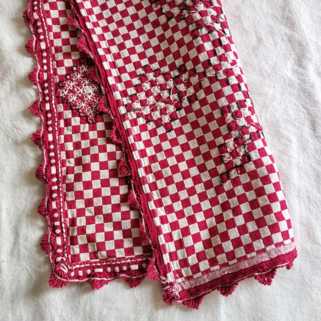【roseさま】東欧　アンティーク　Red刺繍