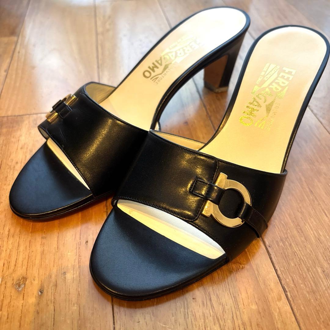 【サルヴァトーレ フェラガモ】サンダル ミュール ガンチーニ