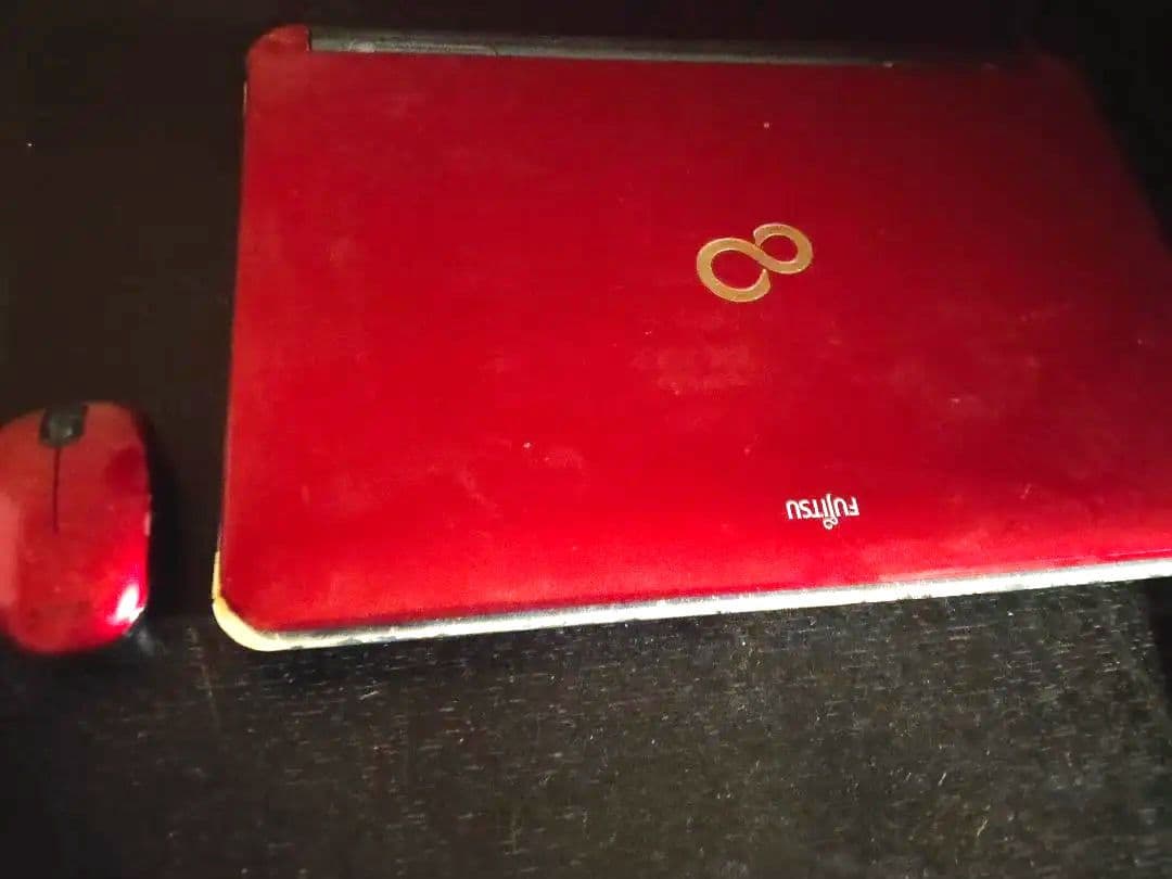Fujitsu 赤 ノートPC 本体 マウス付き