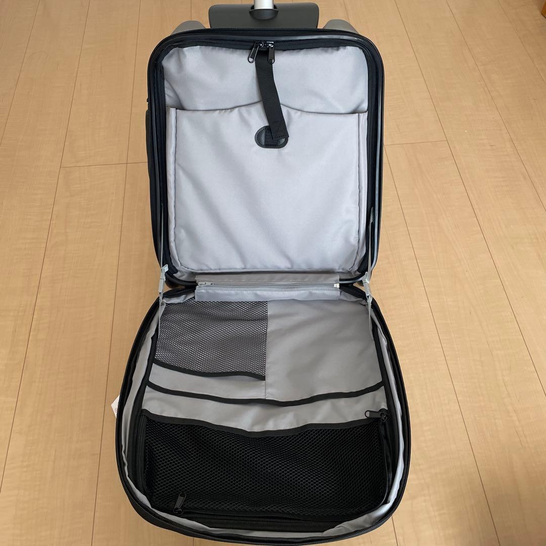 【新品未使用】子供が乗れるスーツケース　機内持ち込み TSAロック付き