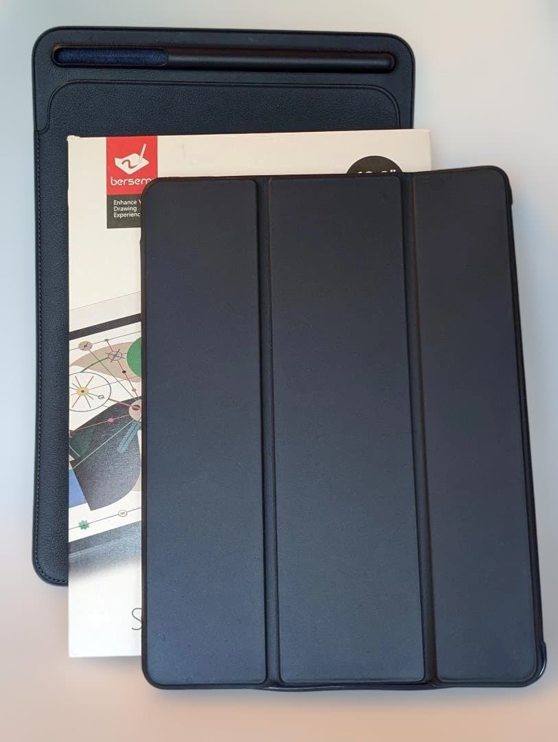 iPad (第9世代) Wi-Fi 64GB＋Logitech＋純正レザー美品