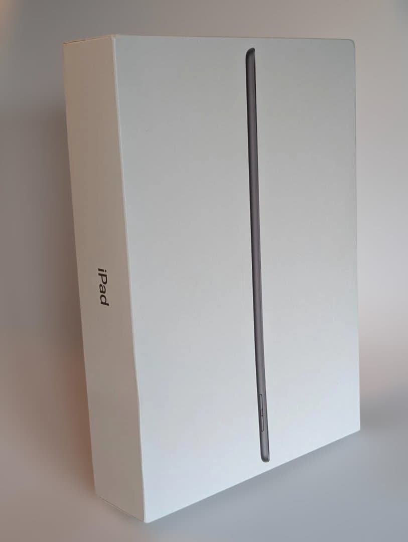 iPad (第9世代) Wi-Fi 64GB＋Logitech＋純正レザー美品