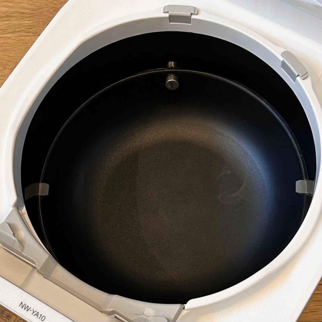 ignis　23年製 象印 極め炊き5.5合 圧力IH炊飯ジャー