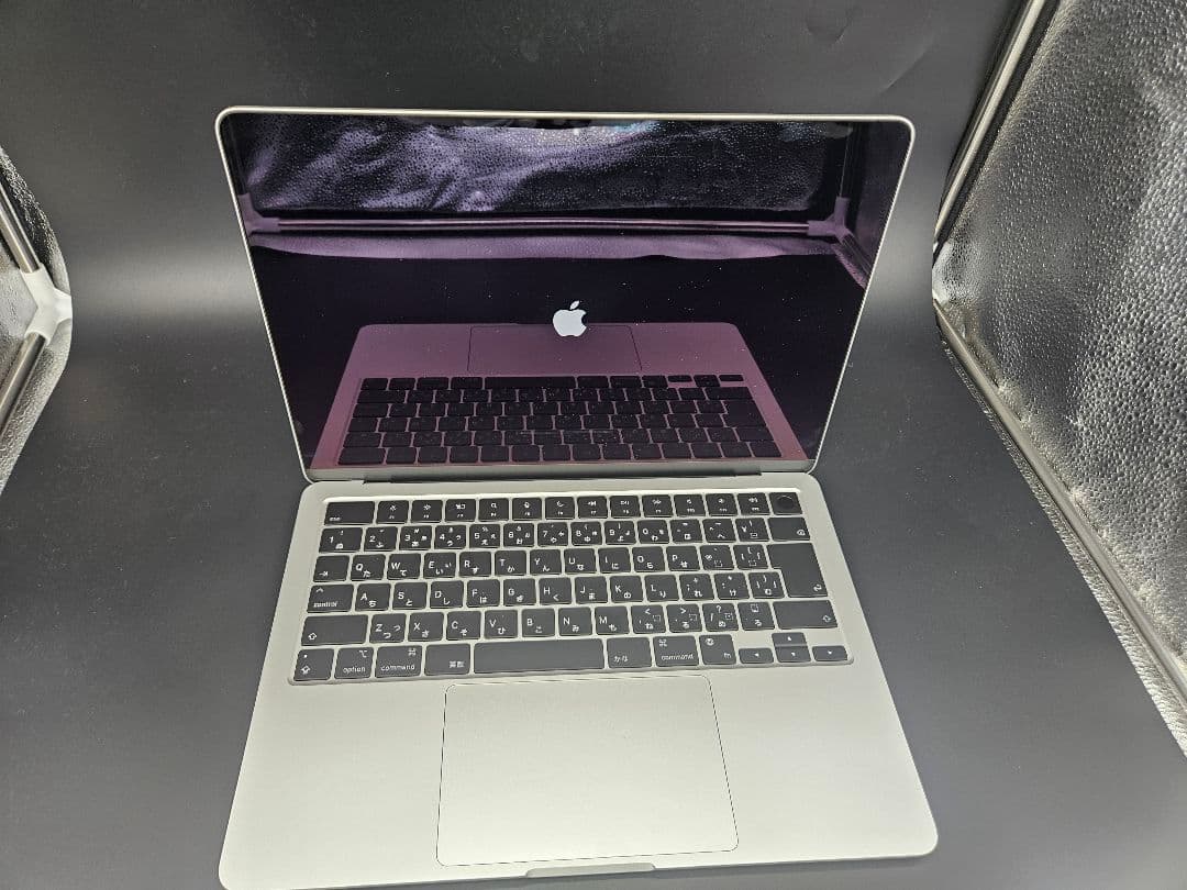 MacBook Air /Apple M2チップ/8GB/256GB シルバー
