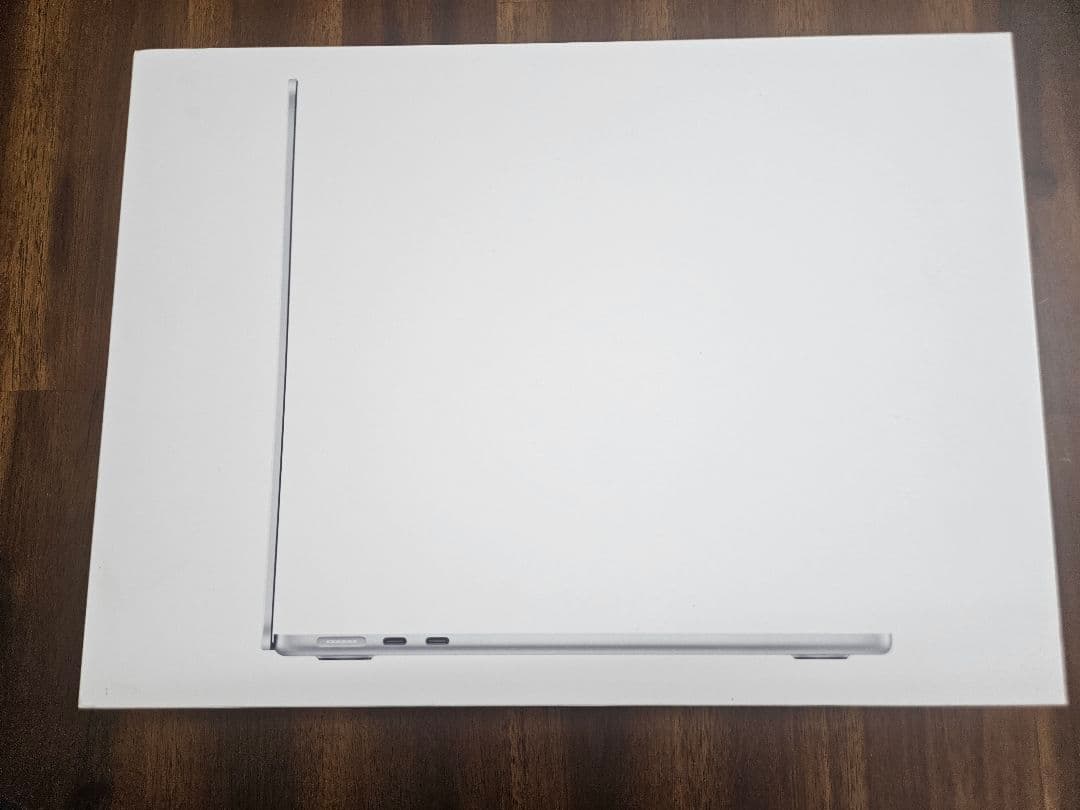 MacBook Air /Apple M2チップ/8GB/256GB シルバー