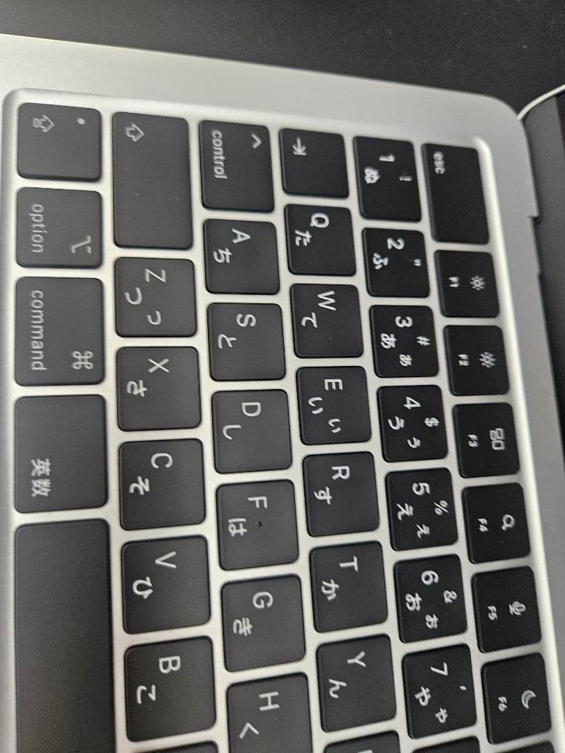 MacBook Air /Apple M2チップ/8GB/256GB シルバー