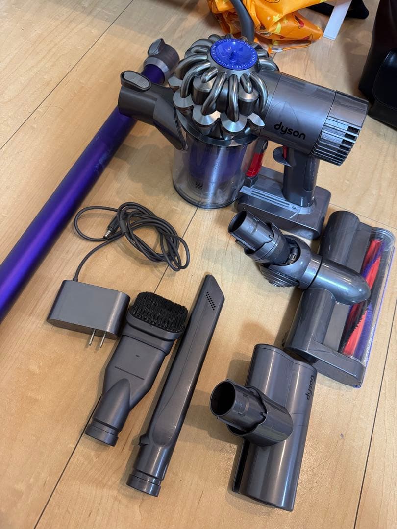 Dyson DC62 コードレスクリーナー
