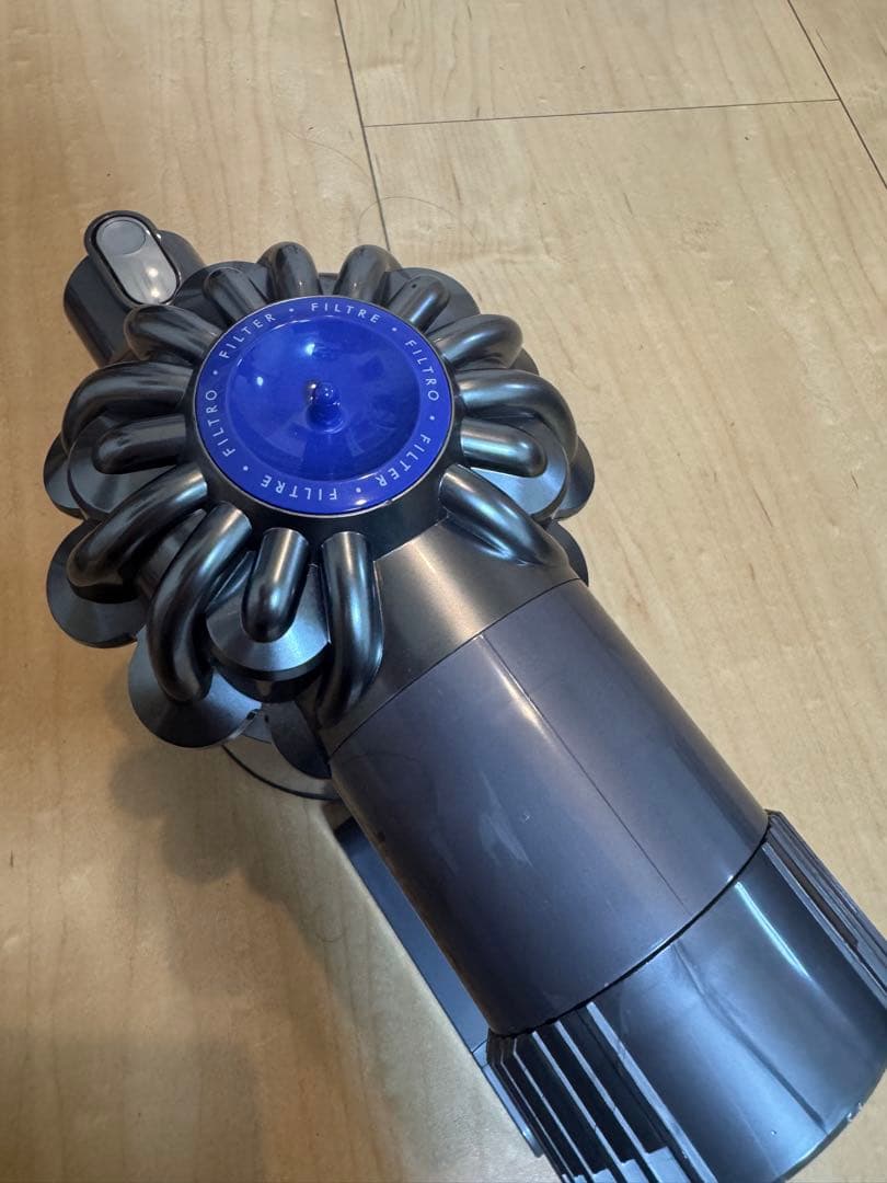 Dyson DC62 コードレスクリーナー