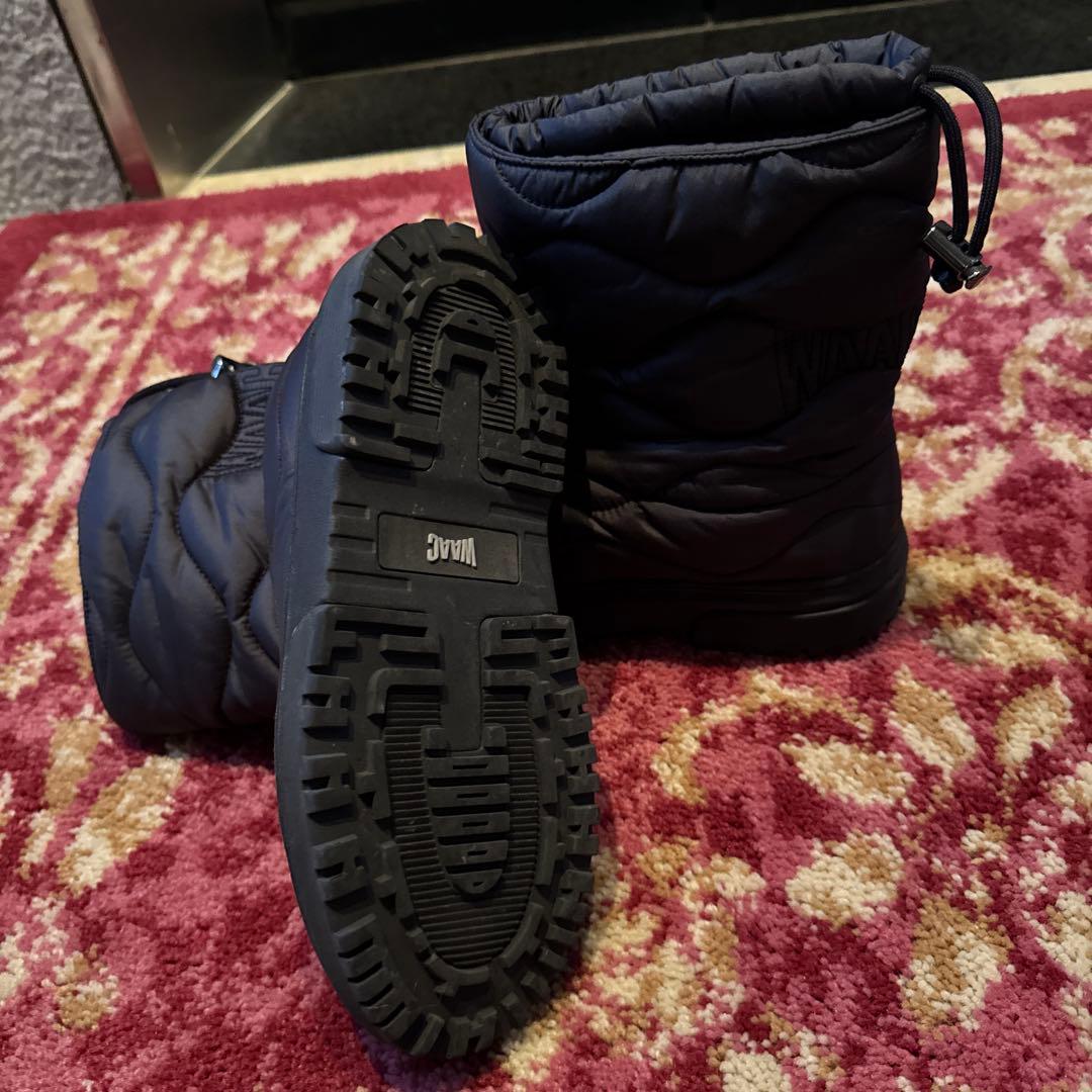 ゴルフシューズ　黒いキルティングショートブーツ