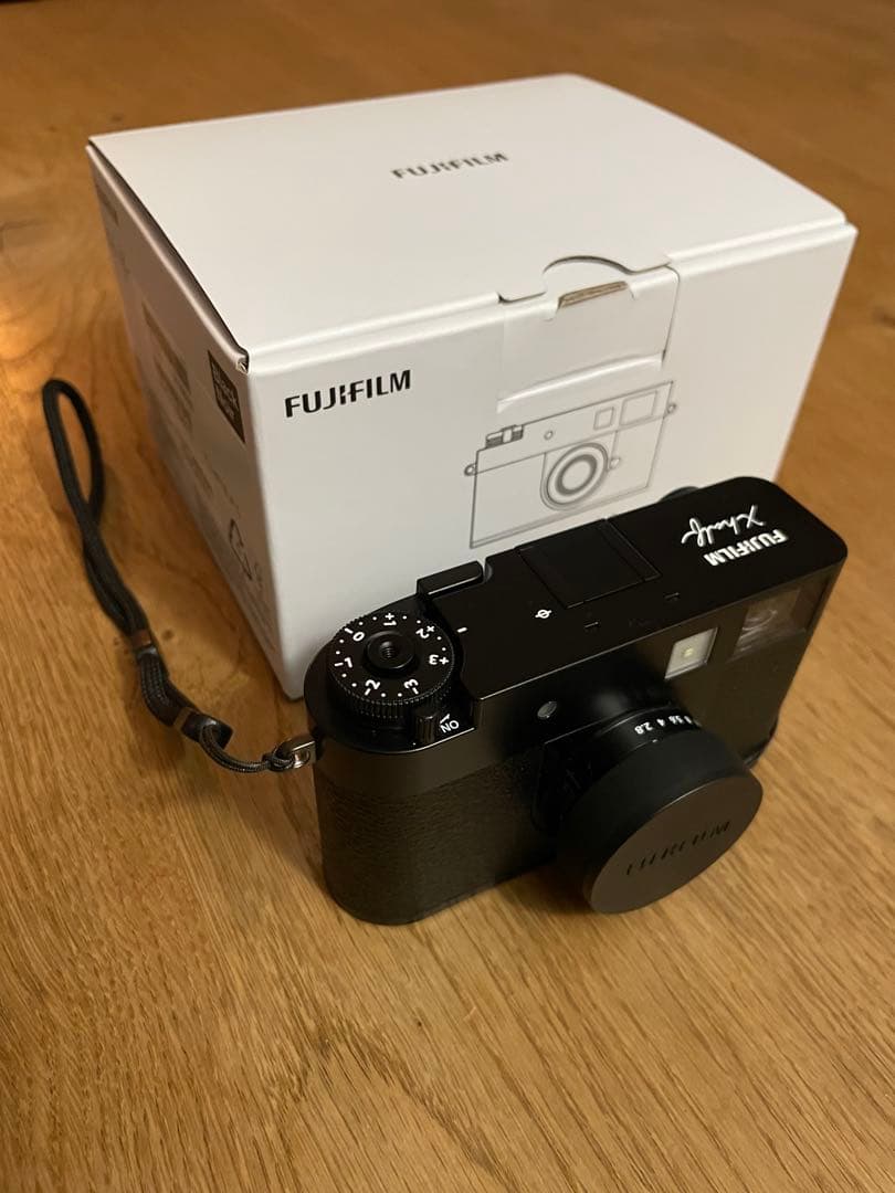 【美品、保証2年】Fujifilm x-half ブラック