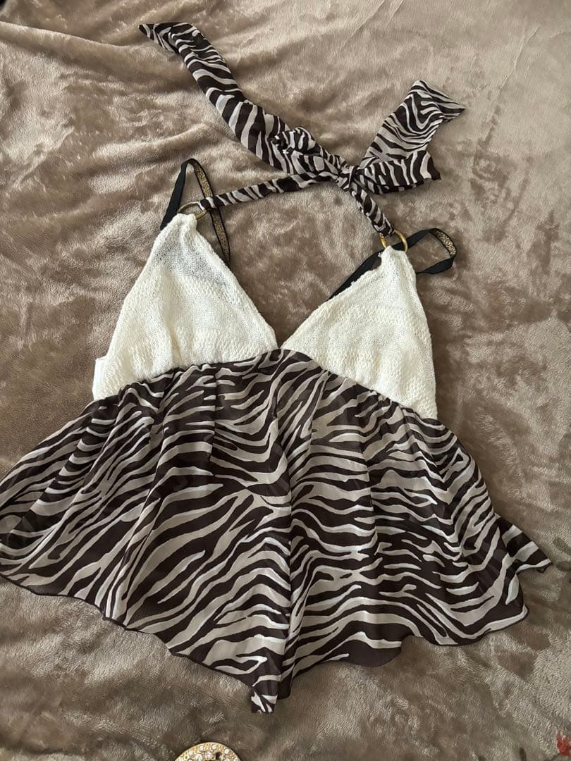 d.i.a ギャル服 ゼブラ柄 クロスストラップキャミソール
