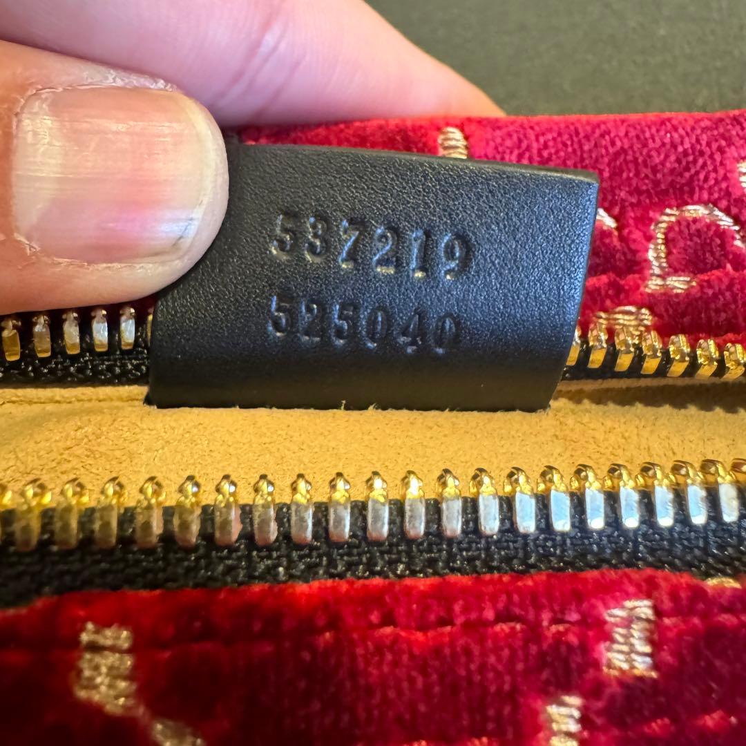 グッチ　チェーン付　ポーチ