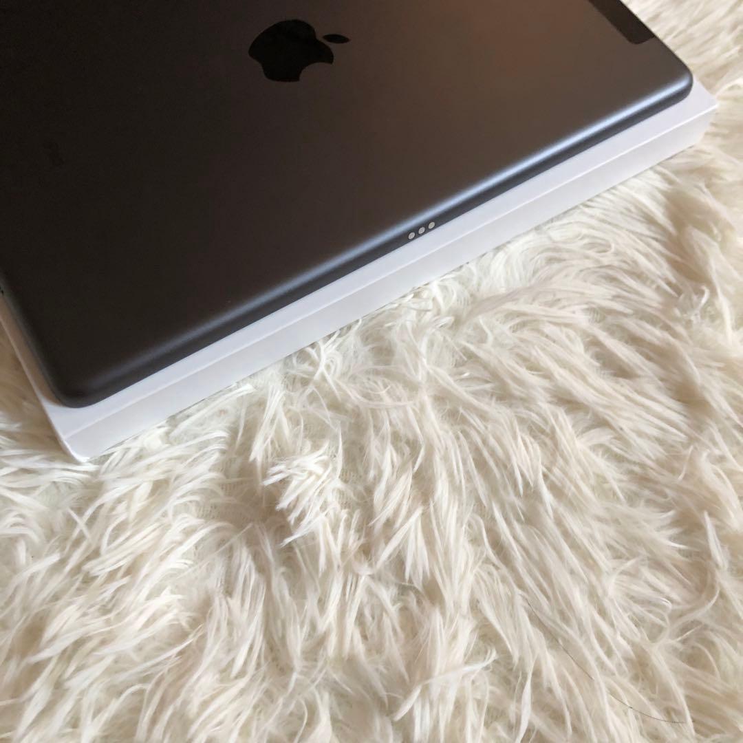 【即購入OK】iPad 第8世代 セルラーモデル【極美品】 #71 【付属品】