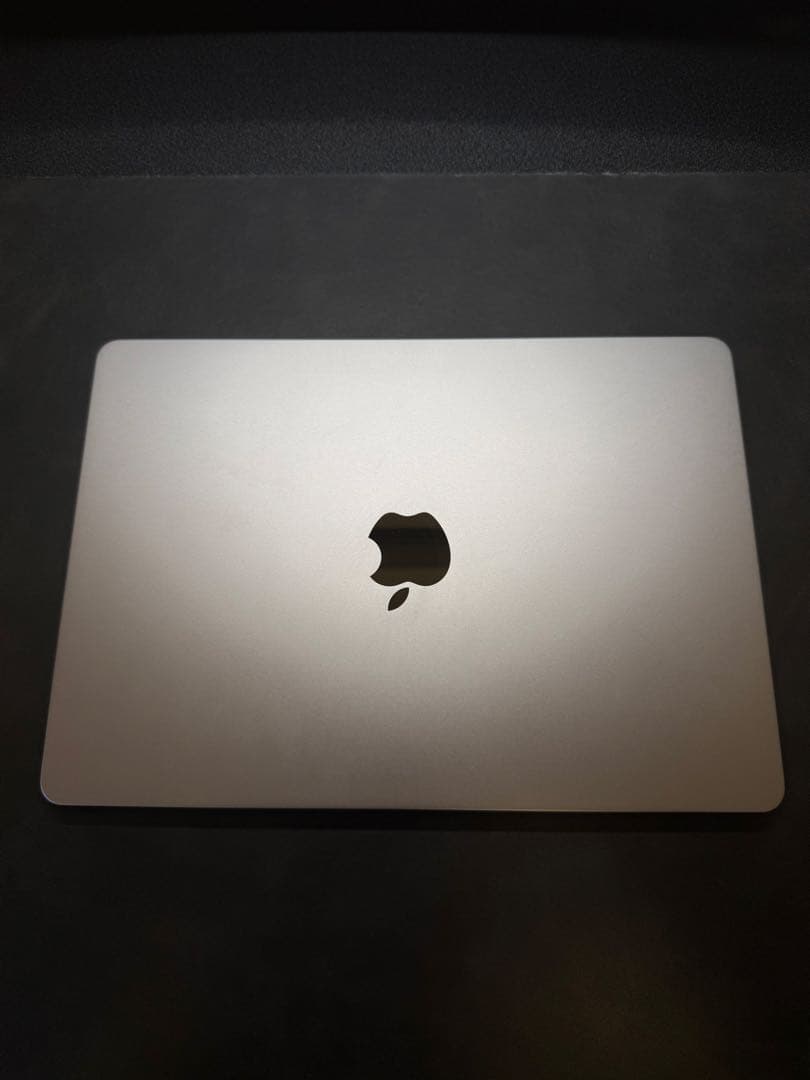 土*！様 【極美品】- Apple MacBook Air M2 スペースグレー