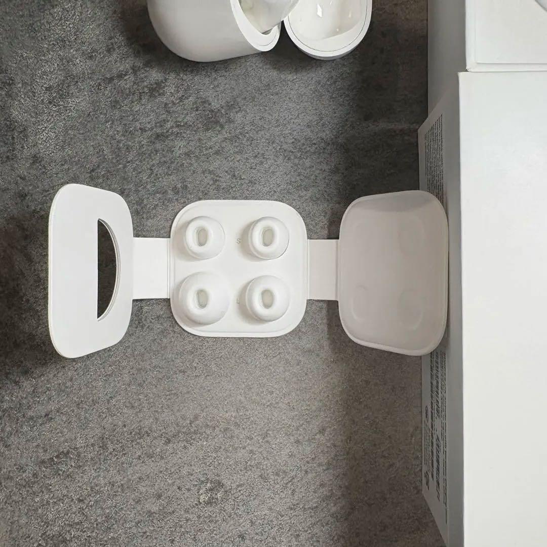 Airpods pro 第一世代とBRIEFING ROOT.COケース