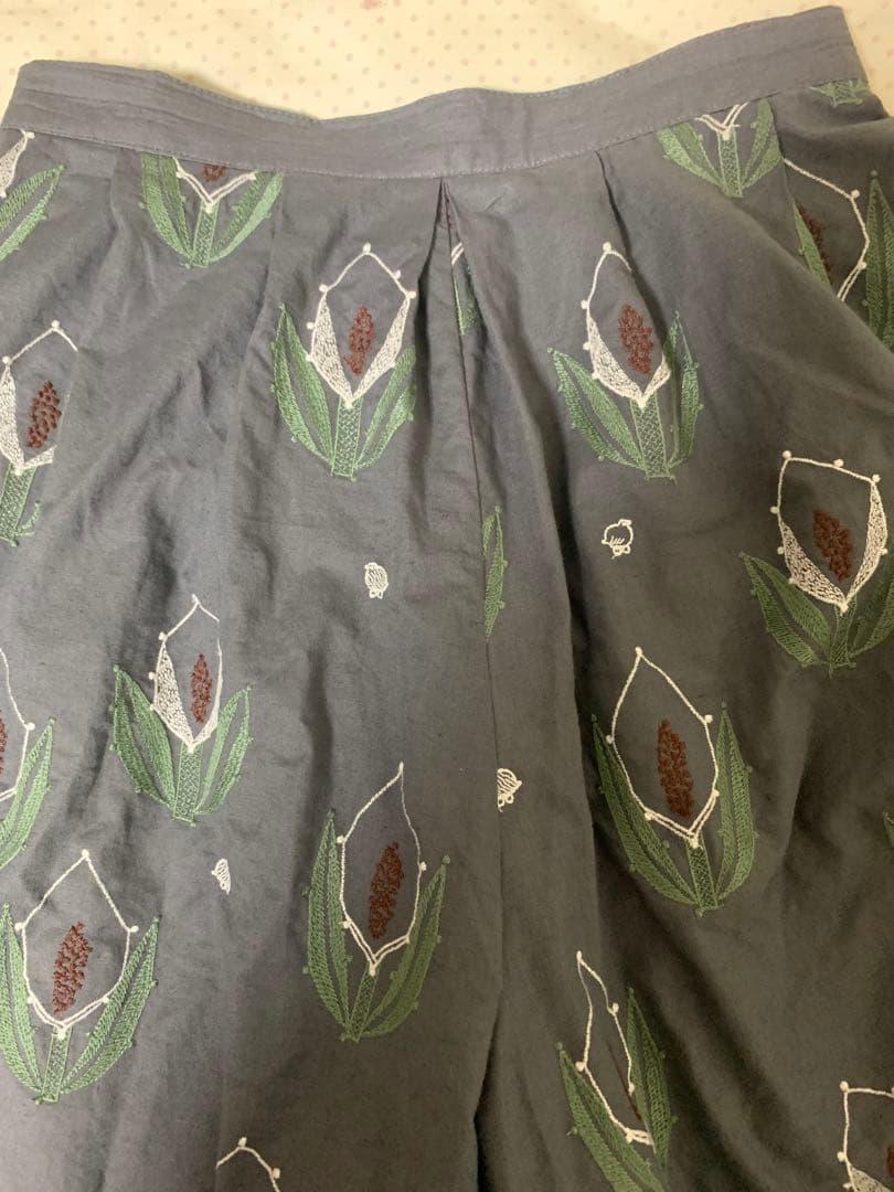 marble sud MIZBASHO TUCK ハカマパンツ