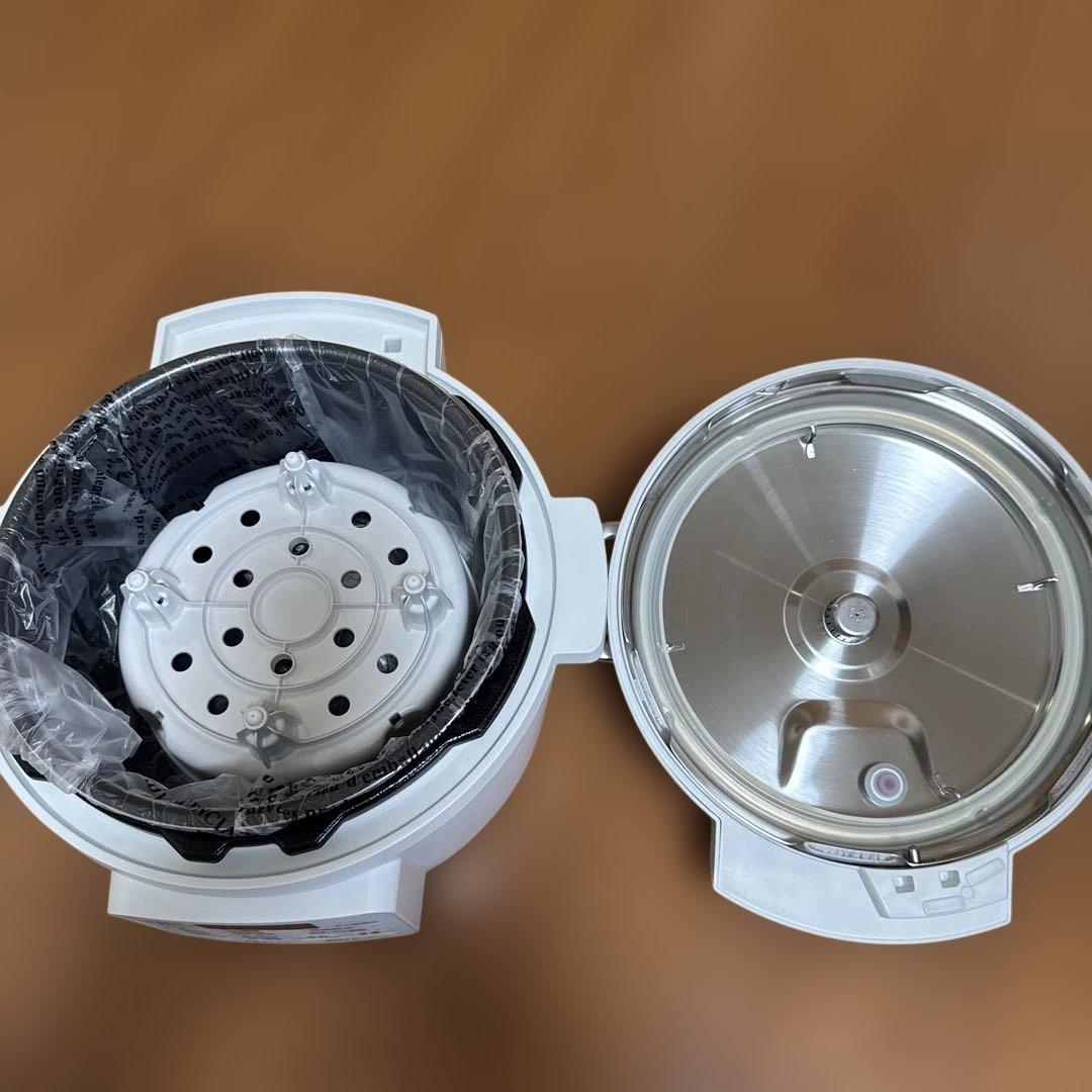 【新品/限定お値下げ】IRIS OHYAMA電気圧力鍋PC-MA4-W4.0L