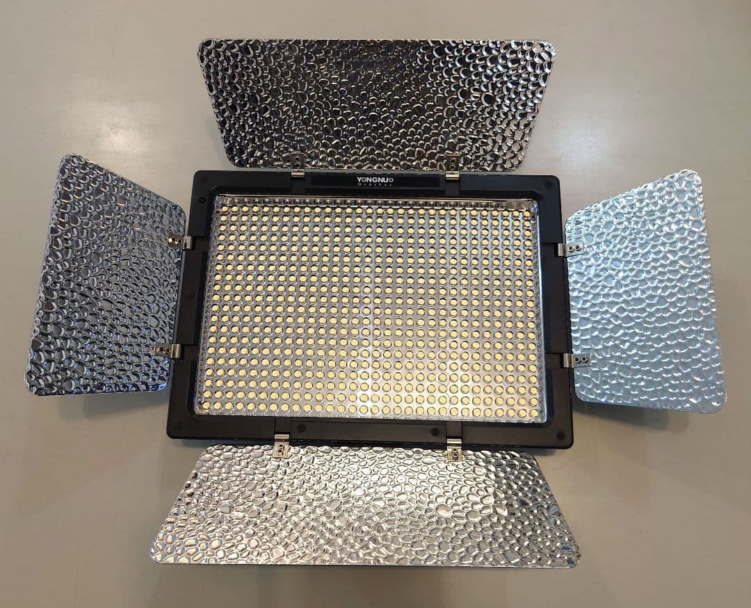 YONGNUO YN600L LEDライト 5500K 単色