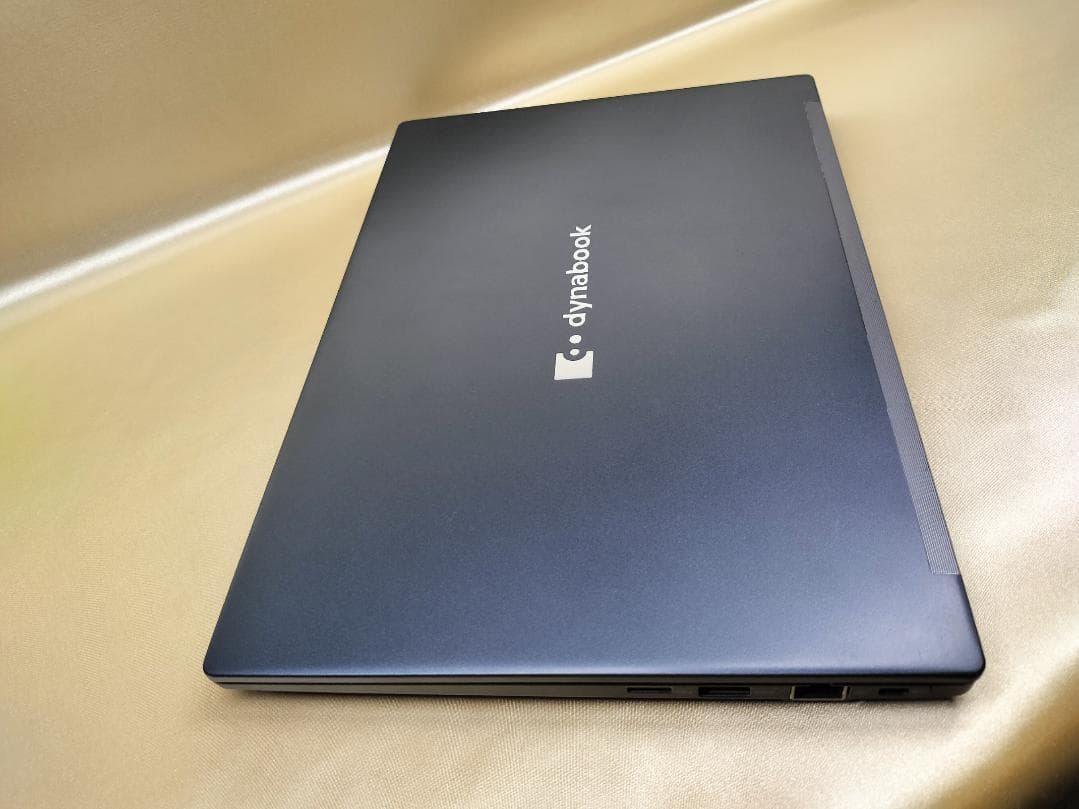 東芝　Dynabook G83/KW　高性能　2023年モデル(K-176)