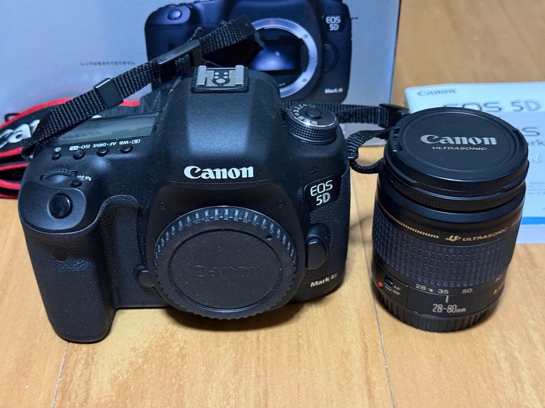 Canon EOS 5D Mark IIIとレンズ28-80mmバッテリーセット