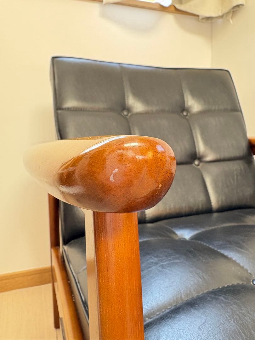 カリモク60 Kチェア　一人掛け　ソファ　スタンダードブラック