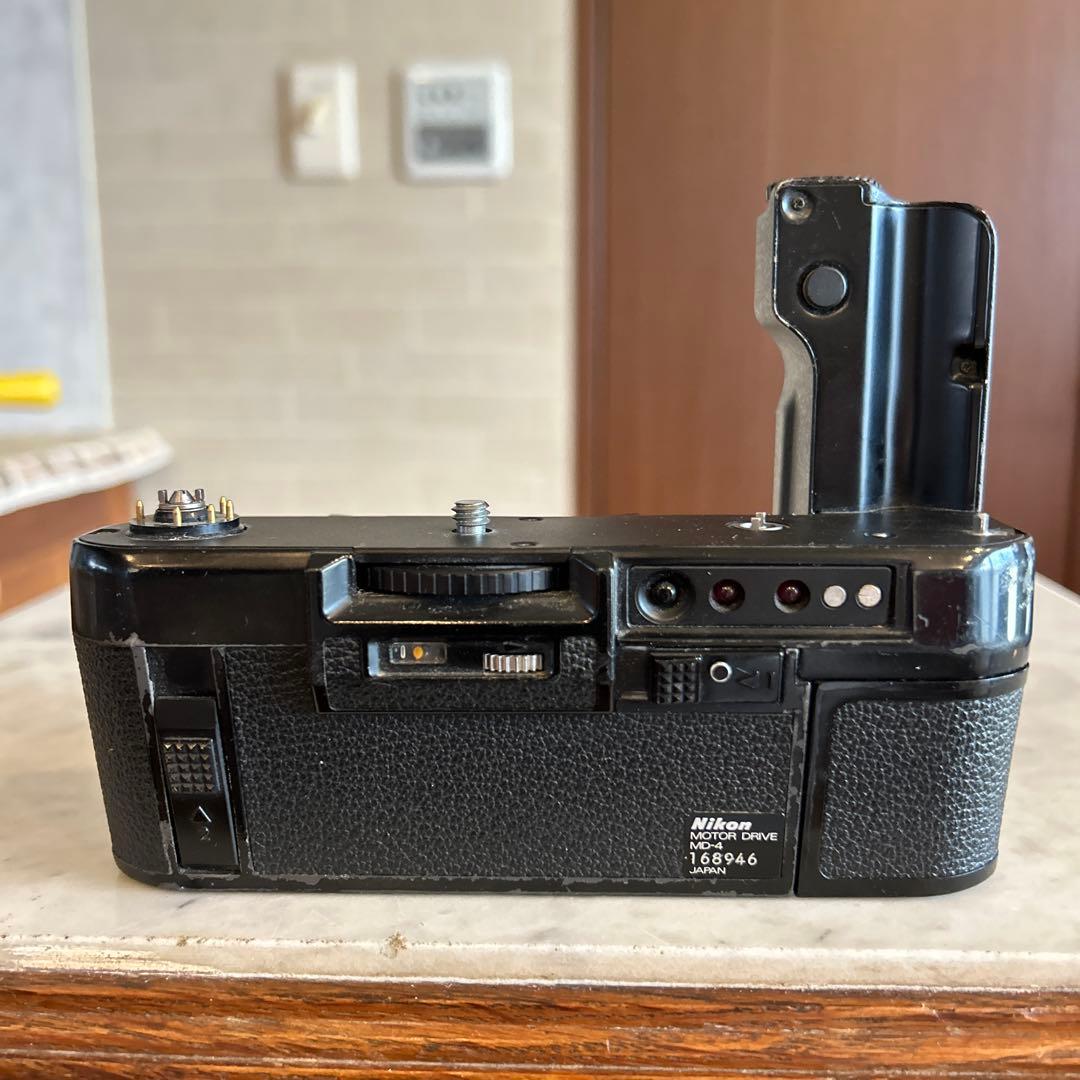 Nikon F3 、MD-4(要修理)、ケース、その他