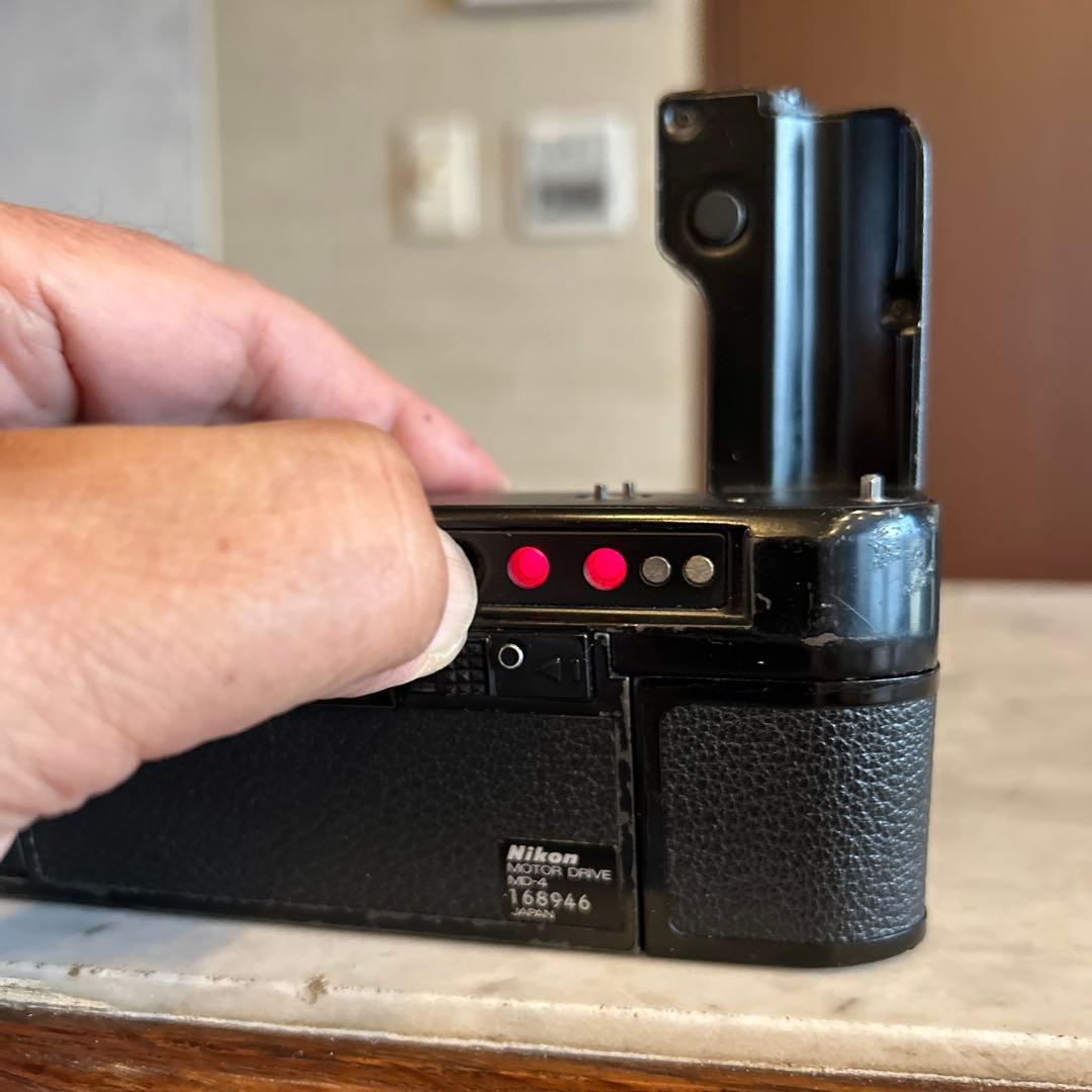 Nikon F3 、MD-4(要修理)、ケース、その他