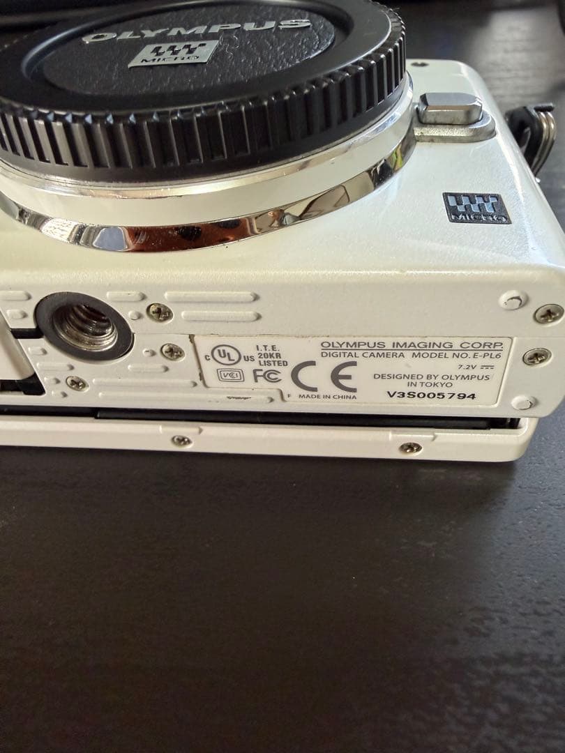 OLYMPUS PEN E-PL6 ホワイト 充電器付き