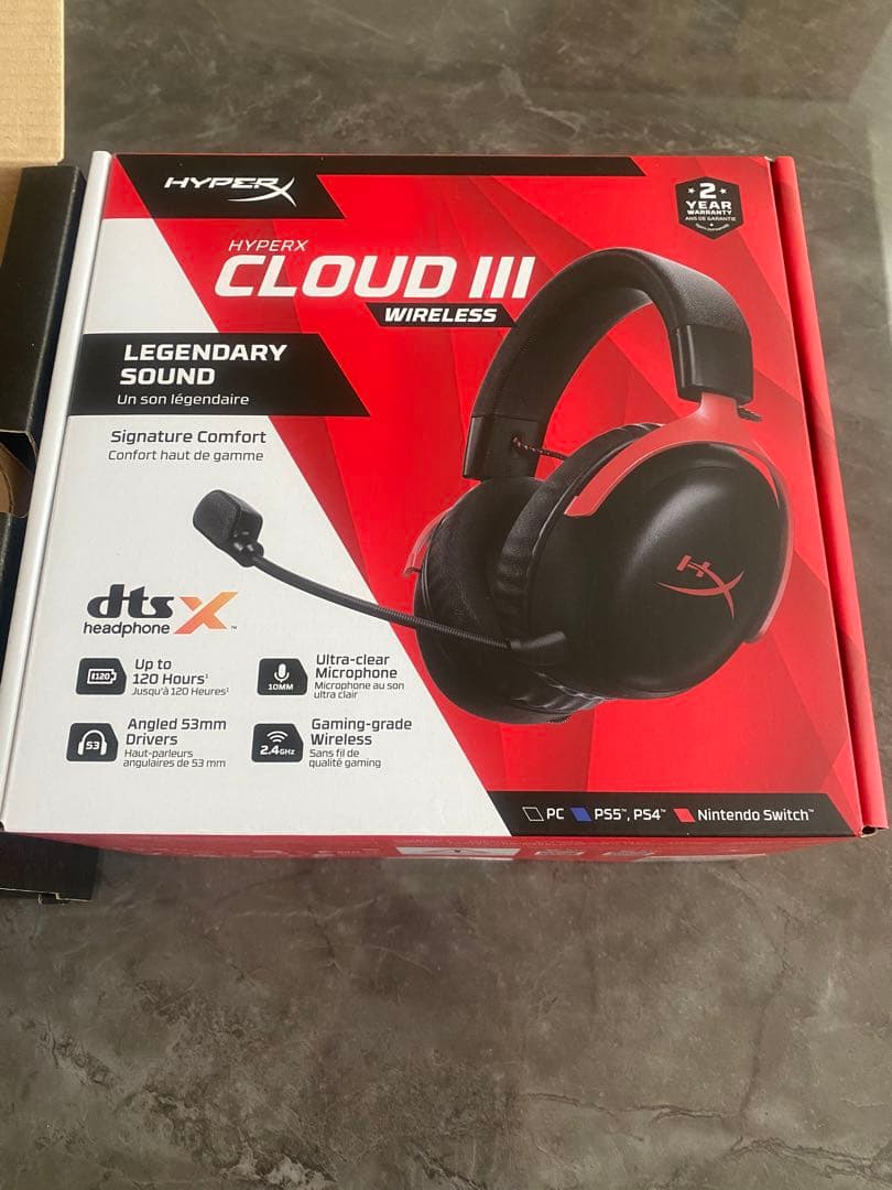 新品　HyperX Cloud III Wireless ゲーミングヘッドセット