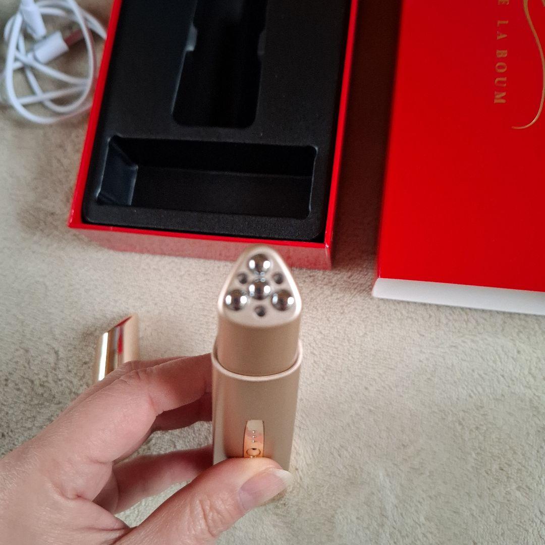 ME LA BOUM 目元マッサージャー