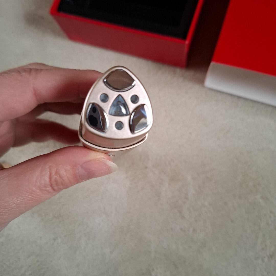 ME LA BOUM 目元マッサージャー