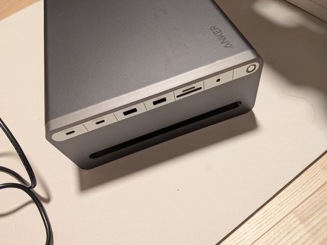Anker 675 USB-C ドッキングステーション