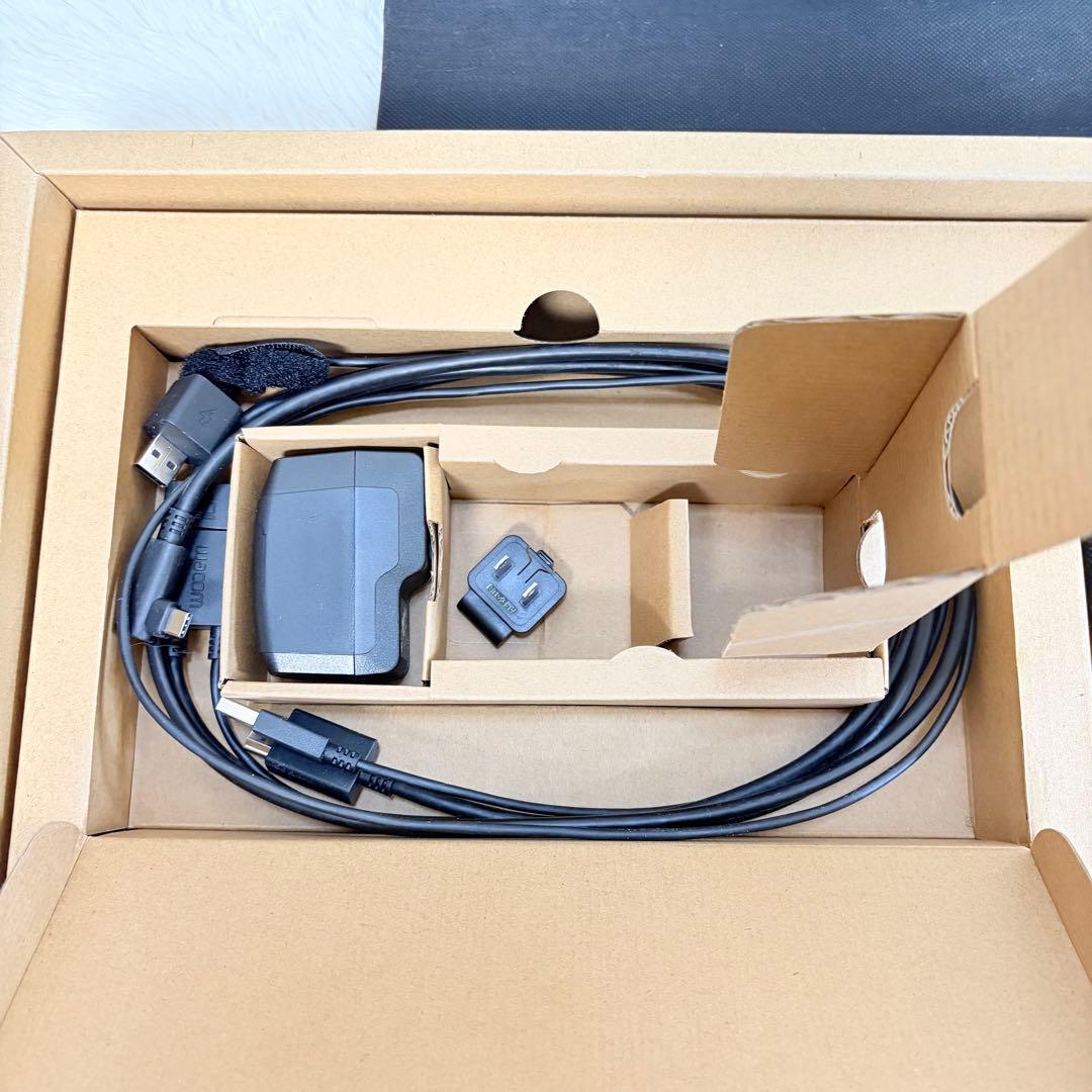 Wacom One 13 DTC133 ペンタブ