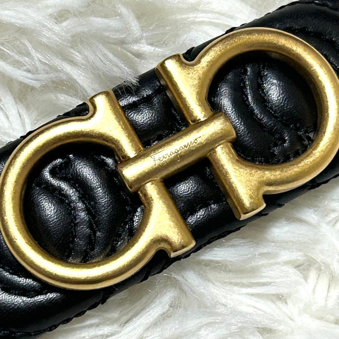 【極美品✨】箱付き！サルヴァトーレ フェラガモ バレッタ レザー ガンチーニ