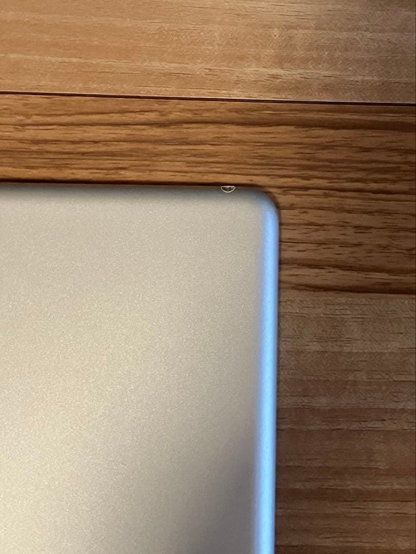 iPad第6世代 9.7インチ 128GB MR7K2J/A WiFi シルバー