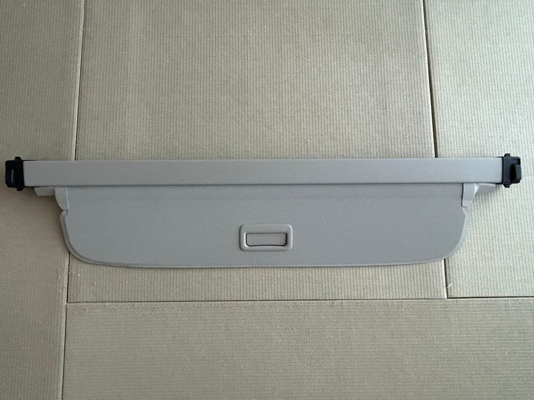 純正　ボルボ　V60 ラゲッジカバー